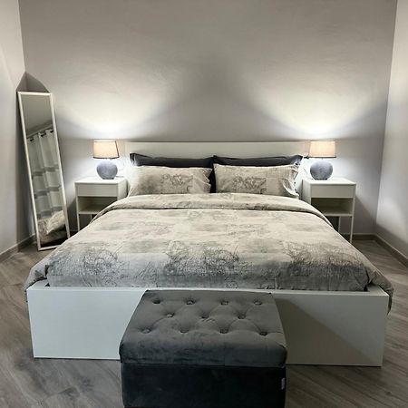 Apartament Trento House Zona Stazione Centro Storico Parma Zewnętrze zdjęcie