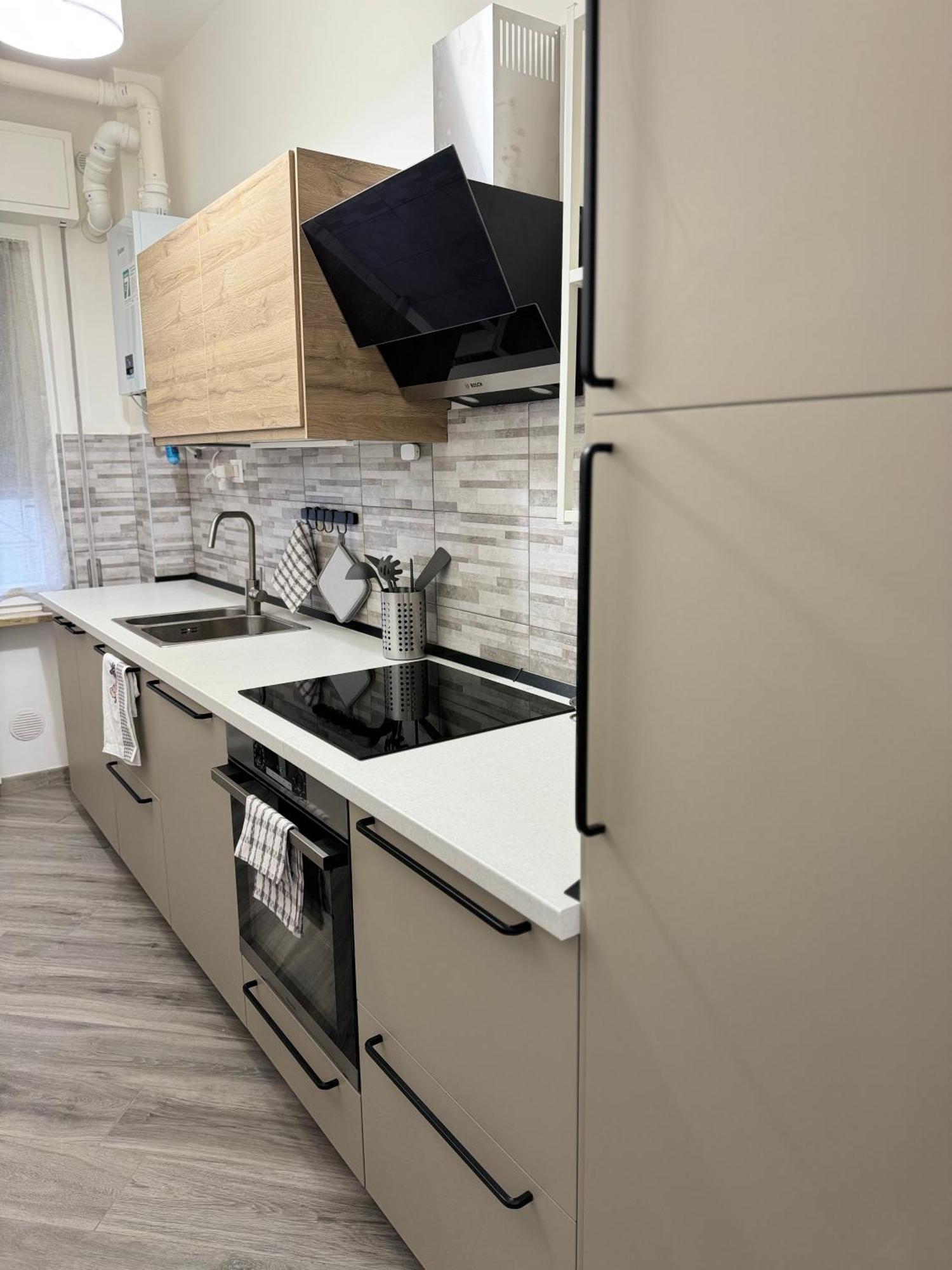 Apartament Trento House Zona Stazione Centro Storico Parma Zewnętrze zdjęcie